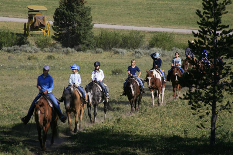 horseback riding montana