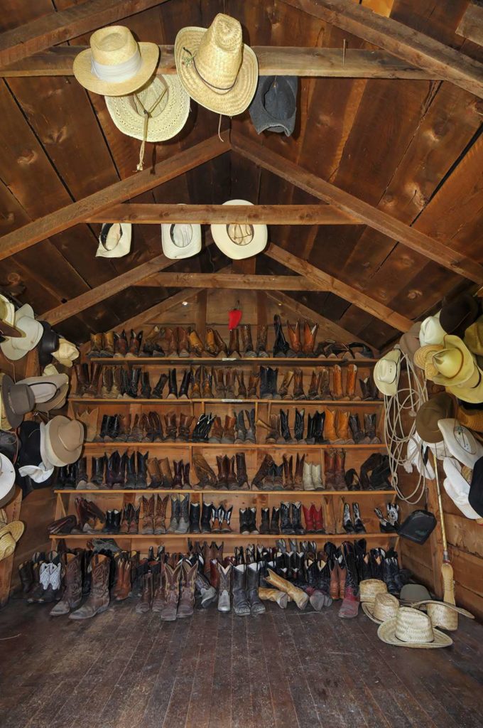 What to pack for a dude ranch